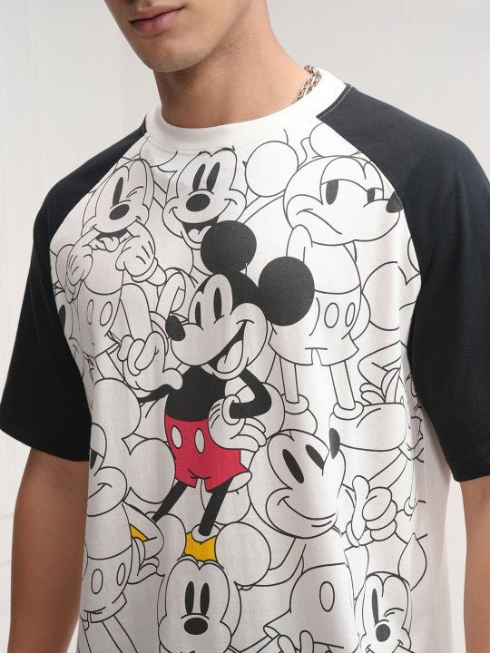 7fd67a57-59f8-44e1-be0b-4b8da42cbdc71735562072931HighlanderDisneyMenWhiteBlackRoundNeckRelaxedTexturedTshirtW2.jpg Disney Mickey mouse Men Round Neck Relaxed Textured Tshirt With Trouser - Image 1